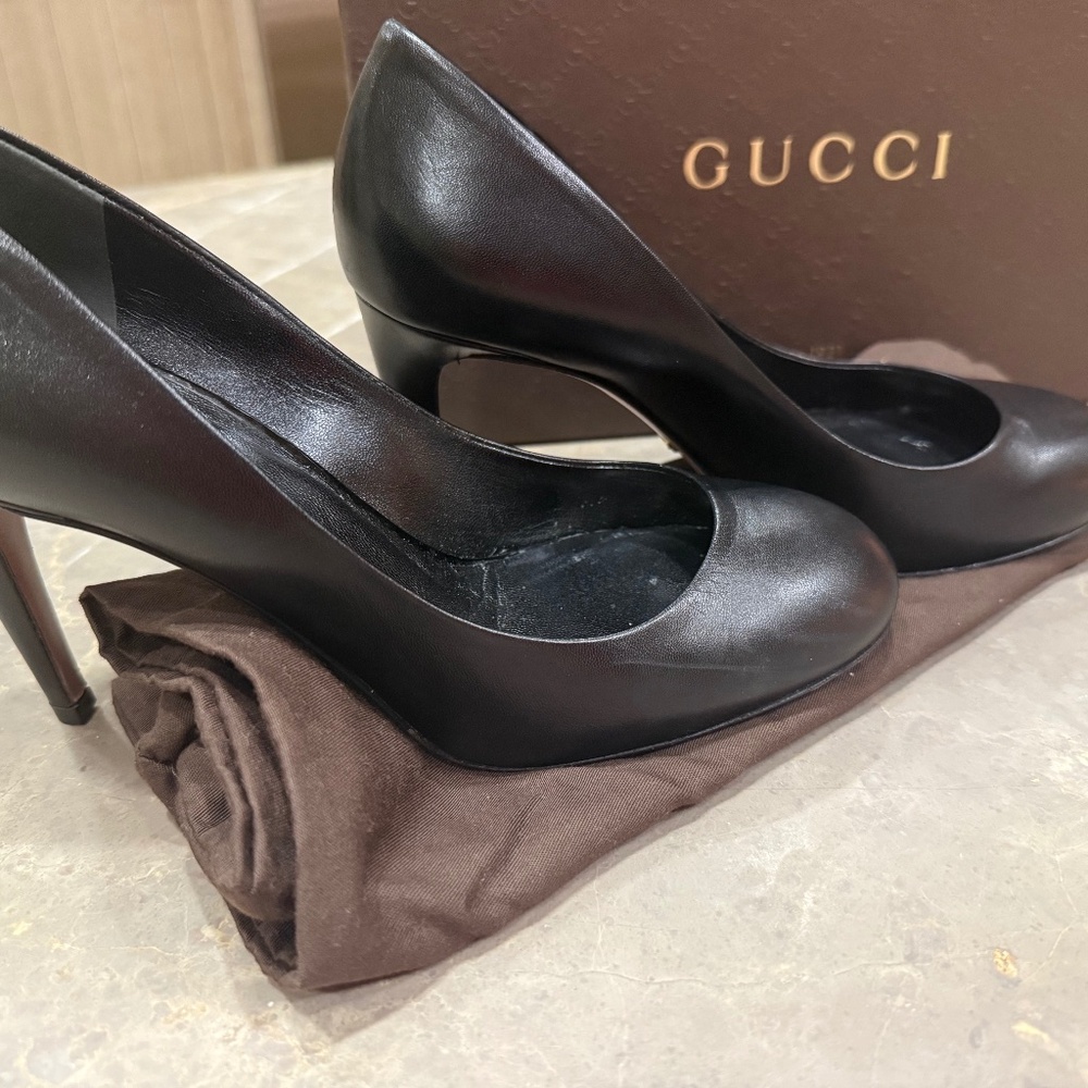 Gucci Black Leather Heels